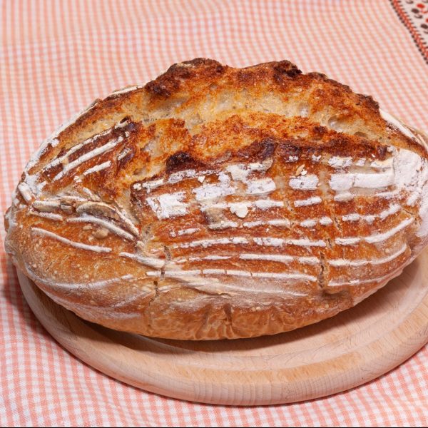 Pâine cu maia naturală coaptă la yena