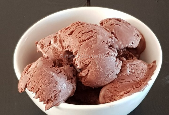 Înghețată de ciocolată fără foc
