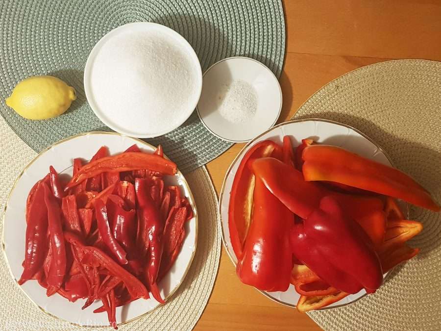 ingrediente dulceata ardei iute cu kapia