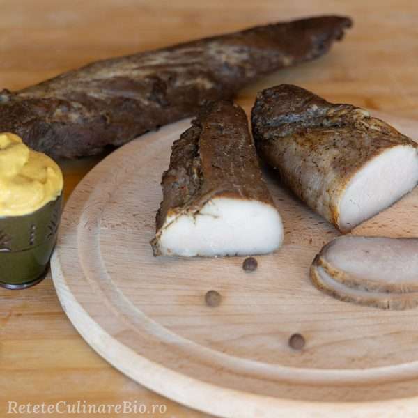 Semipreparat din mușchiuleț de porc condimentat și copt
