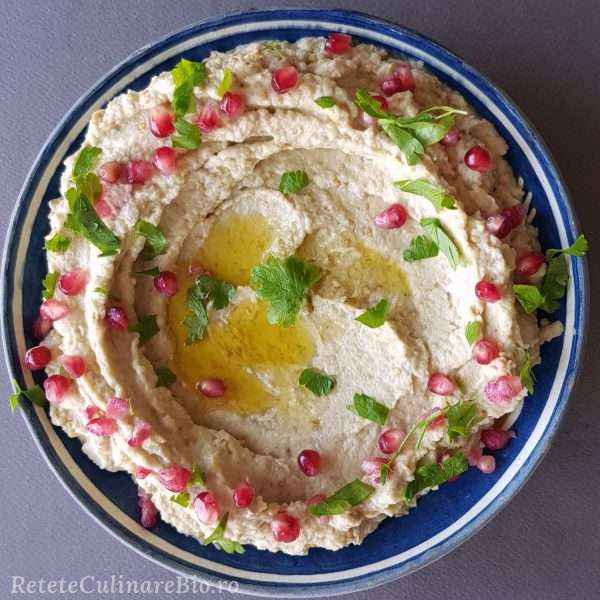 Mutabal – rețetă libaneză de salată de vinete cu tahini